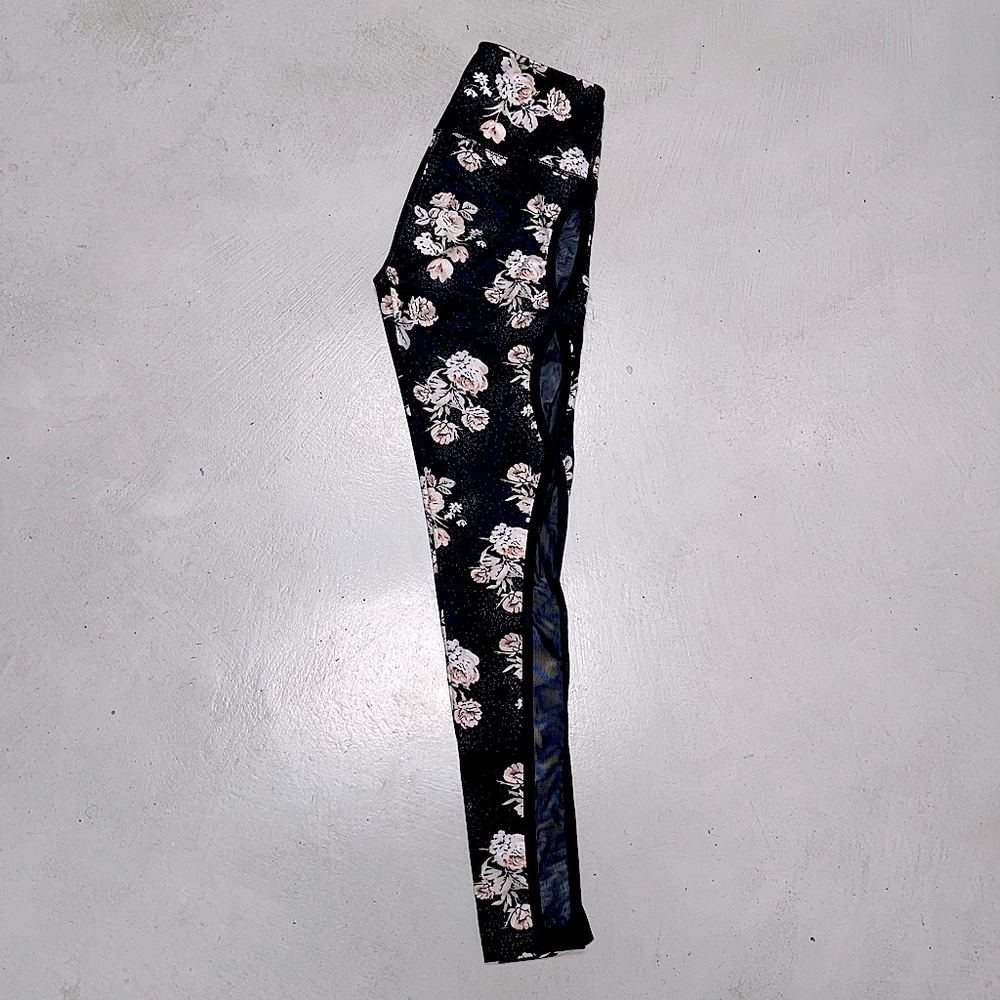 Free movement floral leggings with mesh panels down the sides
